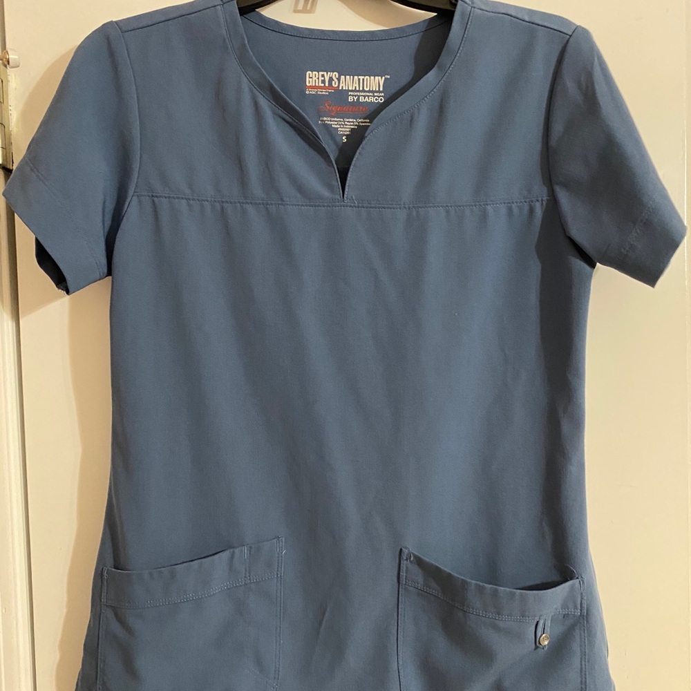 Greys anatomy signature by barco scrub set